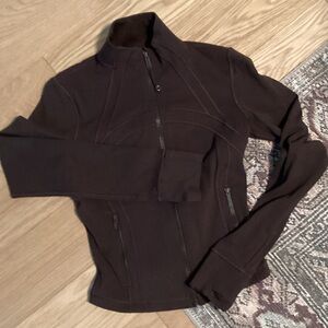 Lululemon Espresso colour Define crop jacket, size 6